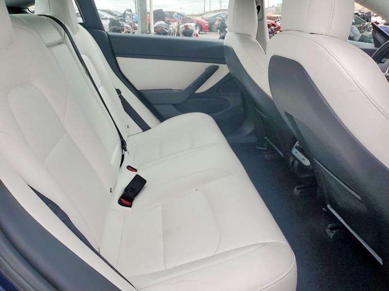 69182796 :رقم المزاد ، 5YJ3E1EB7JF135414 vin ، 2018 Tesla Model 3 مزاد بيع