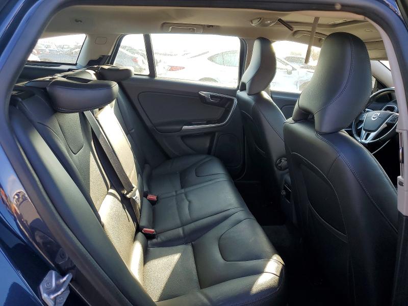 Продажа на аукционе авто 2015 Volvo V60, vin: YV1612SK1F1222335, номер лота: 69709336