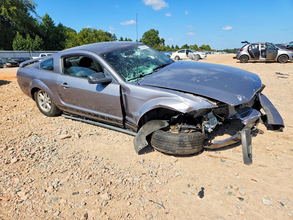 2006 Ford Mustang მანქანა იყიდება აუქციონზე, vin: 1ZVFT80NX65127679, აუქციონის ნომერი: 69244456
