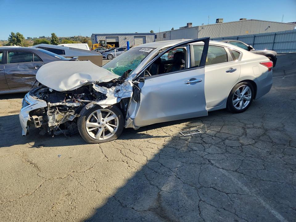 2014 Nissan Altima მანქანა იყიდება აუქციონზე, vin: 1N4AL3AP9EC151598, აუქციონის ნომერი: 69010356