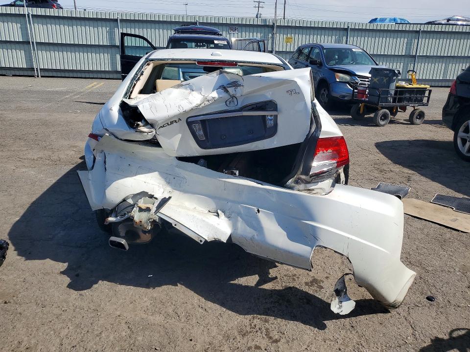 70184546 :رقم المزاد ، 19UUA66275A059365 vin ، 2005 Acura Tl مزاد بيع