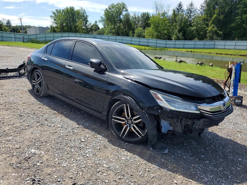 Auction sale of the 2017 Honda Accord, vin: 1HGCR3F90HA021173, lot number: 68399936