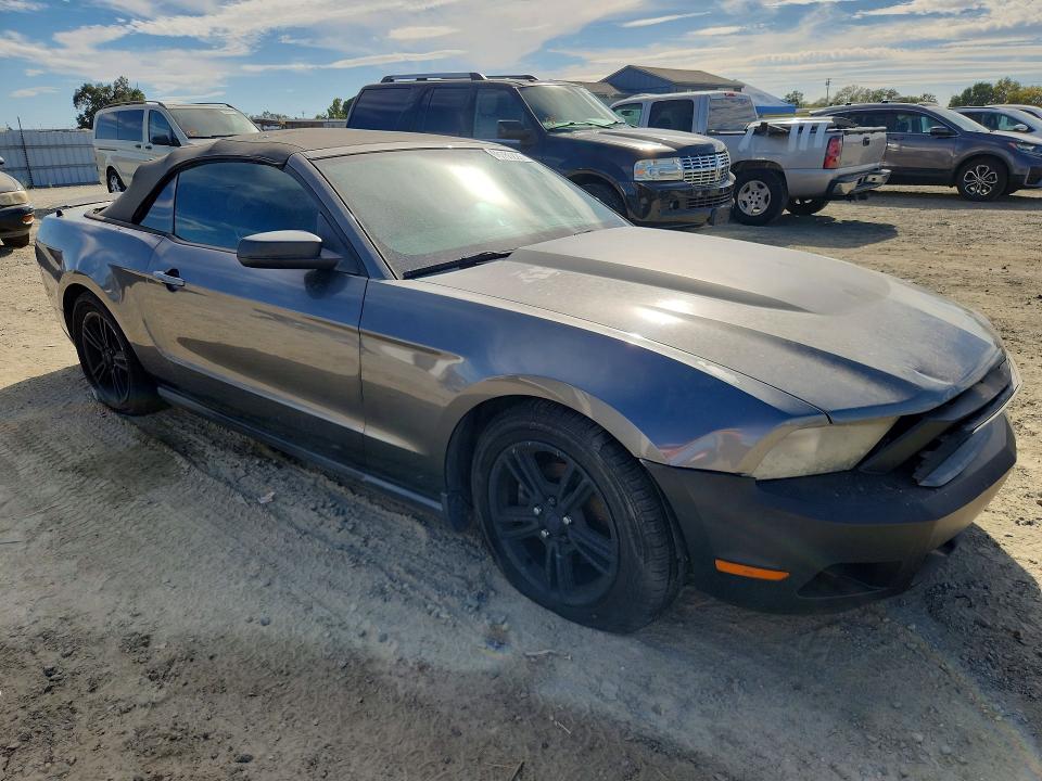 68785226 :رقم المزاد ، 1ZVBP8EN7A5122198 vin ، 2010 Ford Mustang مزاد بيع