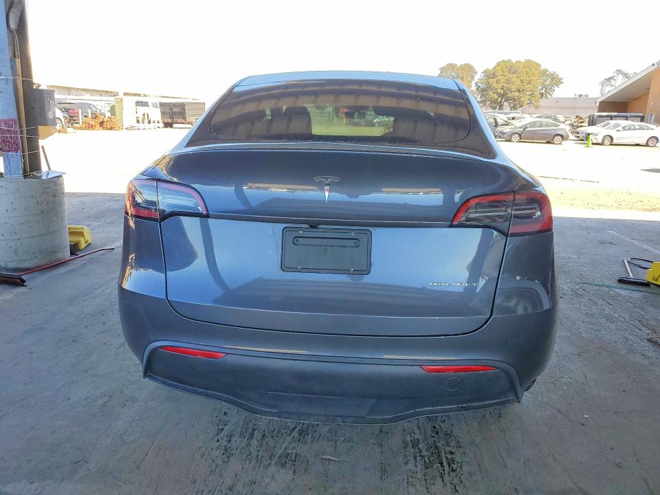 2023 Tesla Model Y მანქანა იყიდება აუქციონზე, vin: 7SAYGDEE1PF879470, აუქციონის ნომერი: 71185516