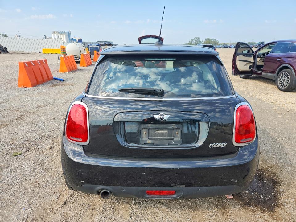 Продажа на аукционе авто 2017 Mini Cooper, vin: WMWXP5C55H2D16492, номер лота: 67508786