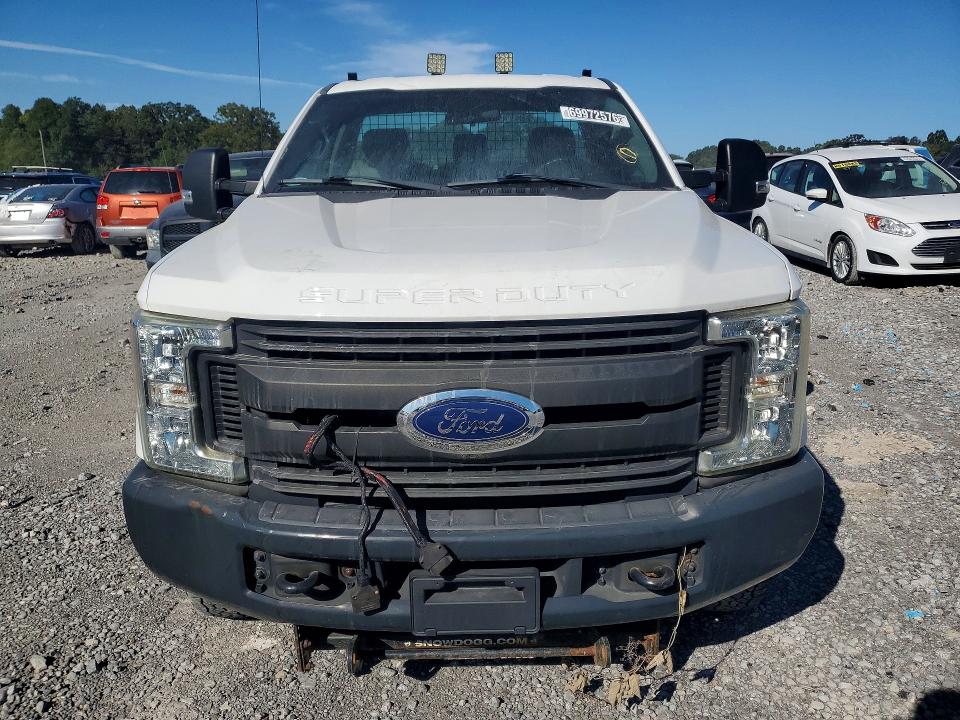 69972576 :رقم المزاد ، 1FTBF2B63HEC27718 vin ، 2017 Ford F250 مزاد بيع