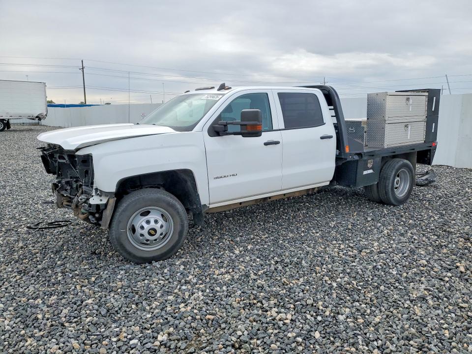 70299626 :رقم المزاد ، 1GC4KYCG8JF258090 vin ، 2018 Chevrolet Silverado مزاد بيع
