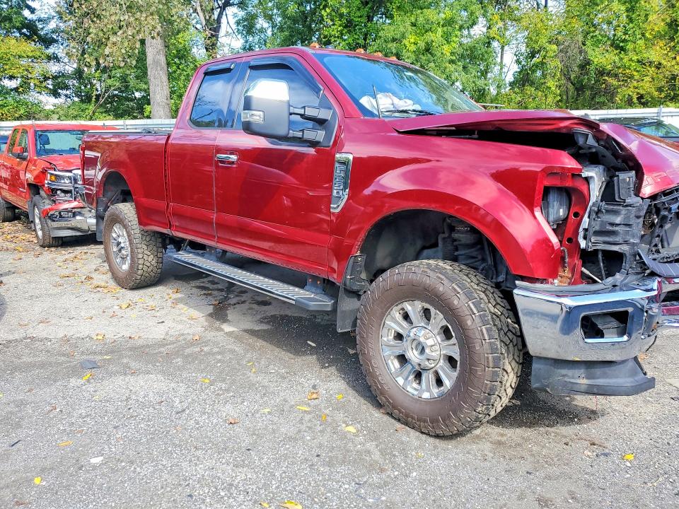 70072496 :رقم المزاد ، 1FT7X2B6XHED03096 vin ، 2017 Ford F250 مزاد بيع