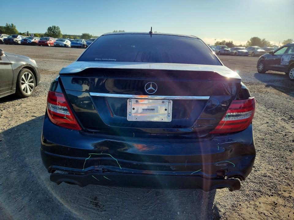 Продаж на аукціоні авто 2012 Mercedes-benz C, vin: WDDGF8FB7CA717925, номер лоту: 68221446