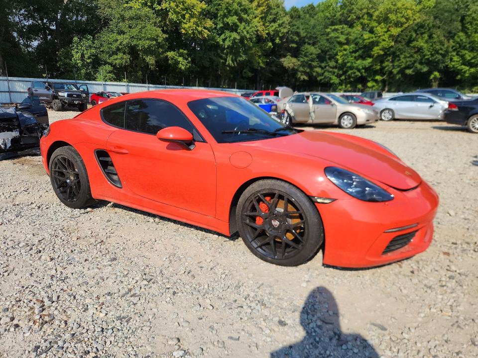 69592456 :رقم المزاد ، WP0AB2A84HS285509 vin ، 2017 Porsche Cayman مزاد بيع