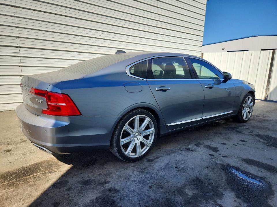 Продажа на аукционе авто 2018 Volvo S90, vin: LVY992MLXJP016060, номер лота: 70154376