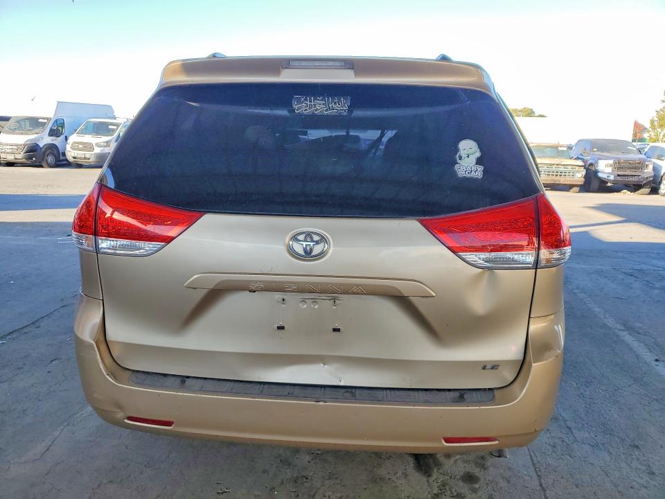 Aukcja sprzedaży 2011 Toyota Sienna, vin: 5TDKK3DC3BS034345, numer aukcji: 70841946