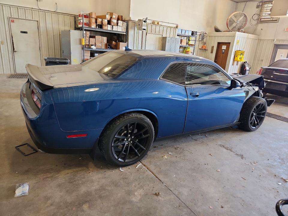 67282536 :رقم المزاد ، 2C3CDZBT3NH113168 vin ، 2022 Dodge Challenger مزاد بيع