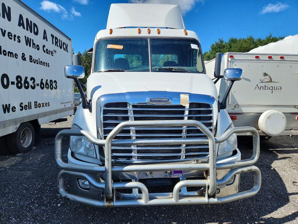 Продажа на аукционе авто 2016 Freightliner Cascadia 113, vin: 1FUJGBDV7GLBW4500, номер лота: 68036356