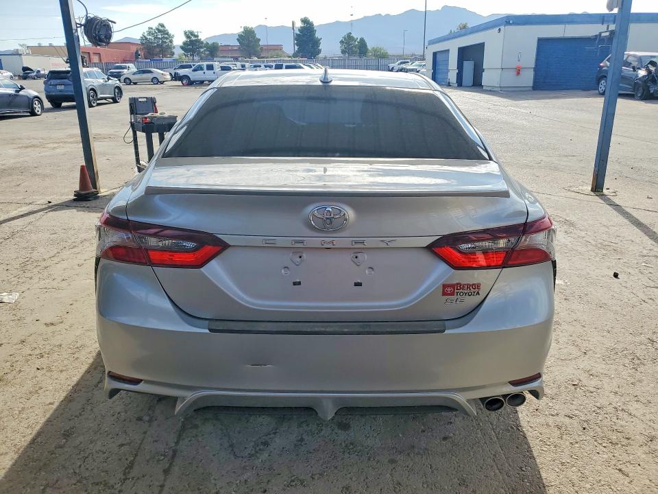 Продажа на аукционе авто 2022 Toyota Camry, vin: 4T1G11AK1NU651005, номер лота: 67731806