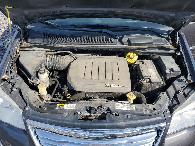 68884966 :رقم المزاد ، 2C4RC1BG4GR190528 vin ، 2016 Chrysler Town & Country مزاد بيع