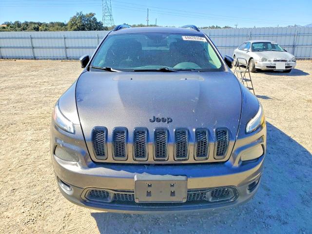 Продажа на аукционе авто 2018 Jeep Cherokee, vin: 1C4PJMCB4JD586387, номер лота: 69828356
