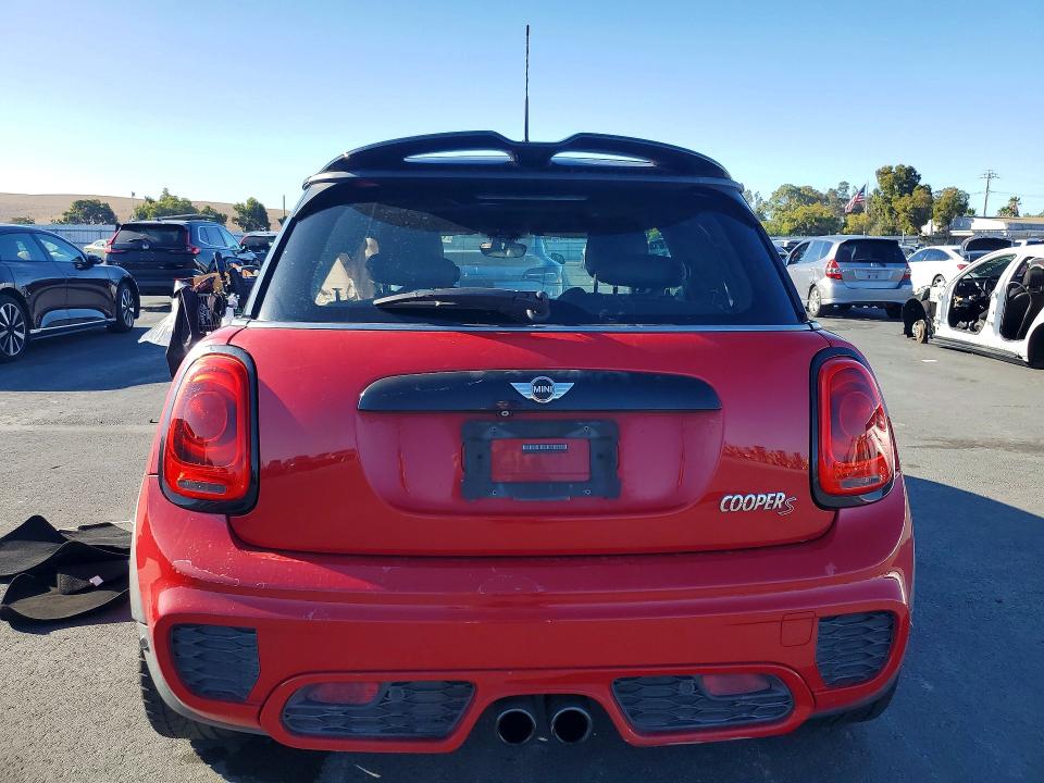 68596966 :رقم المزاد ، WMWXP7C59F2A36972 vin ، 2015 Mini Cooper مزاد بيع