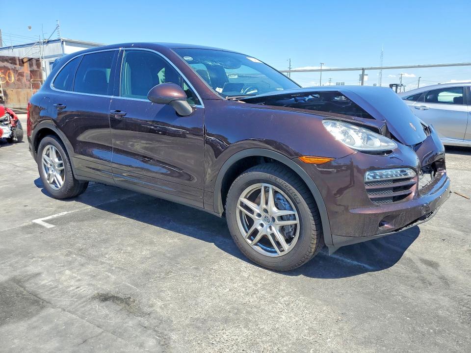 62246106 :رقم المزاد ، WP1AA2A26ELA05687 vin ، 2014 Porsche Cayenne مزاد بيع
