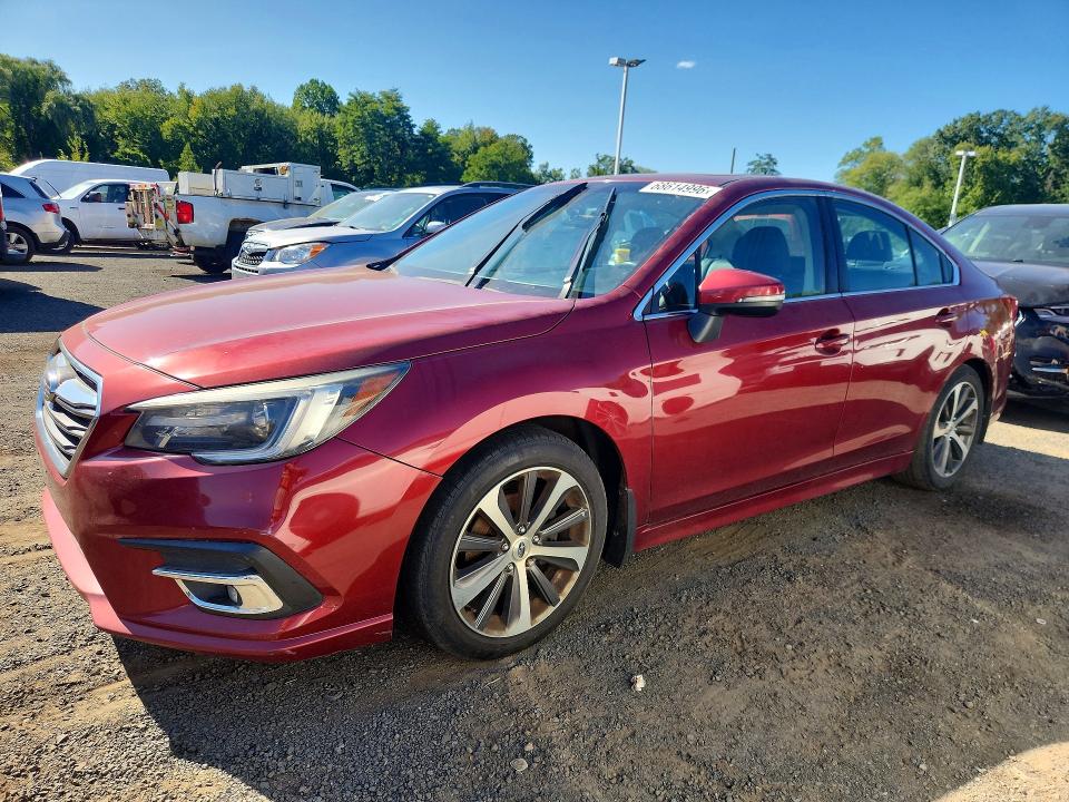 68614996 :رقم المزاد ، 4S3BNAN68J3017576 vin ، 2018 Subaru Legacy مزاد بيع