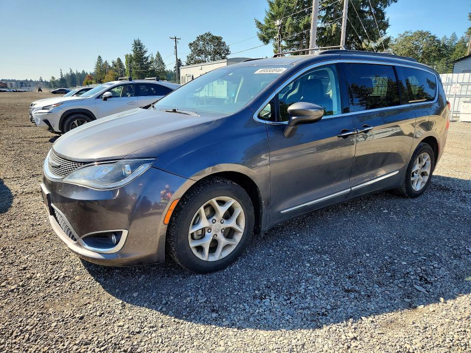 69550846 :رقم المزاد ، 2C4RC1BG0HR667635 vin ، 2017 Chrysler Pacifica مزاد بيع