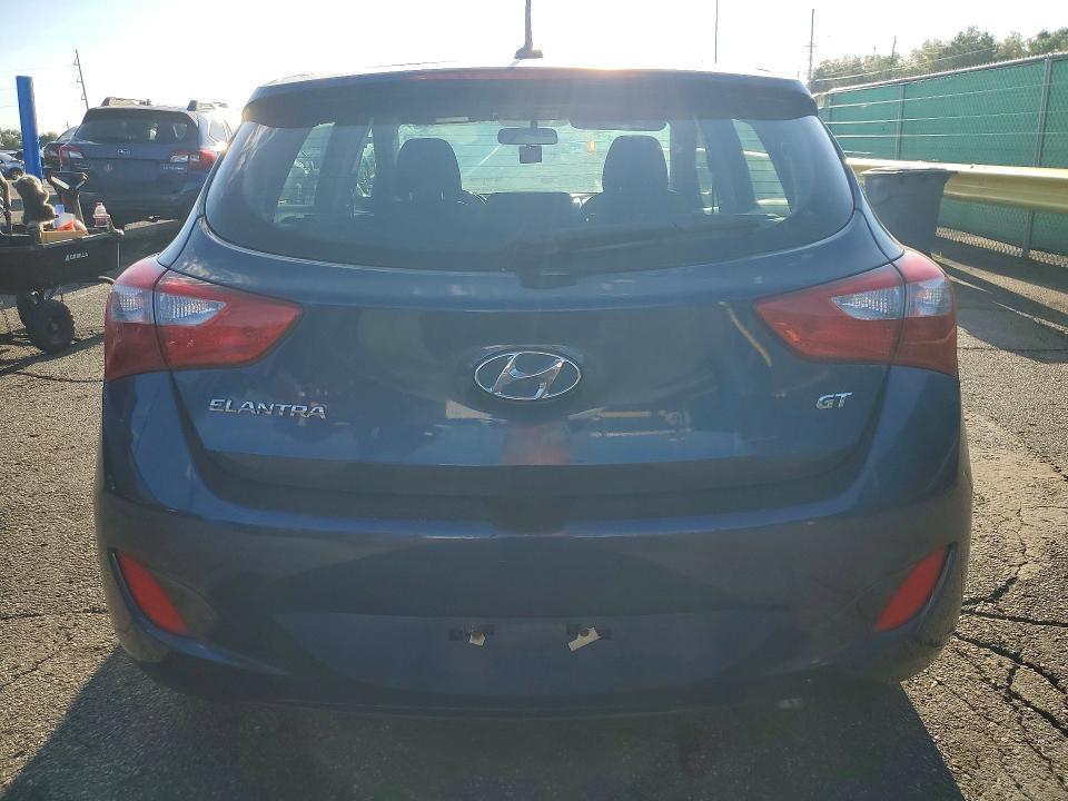 2016 Hyundai Elantra Gt მანქანა იყიდება აუქციონზე, vin: KMHD35LH3GU284245, აუქციონის ნომერი: 68254656
