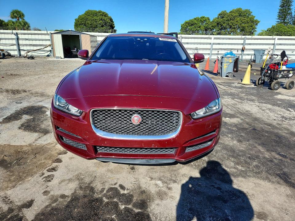 2017 Jaguar Xe მანქანა იყიდება აუქციონზე, vin: SAJAJ4BV1HCP10246, აუქციონის ნომერი: 68000346