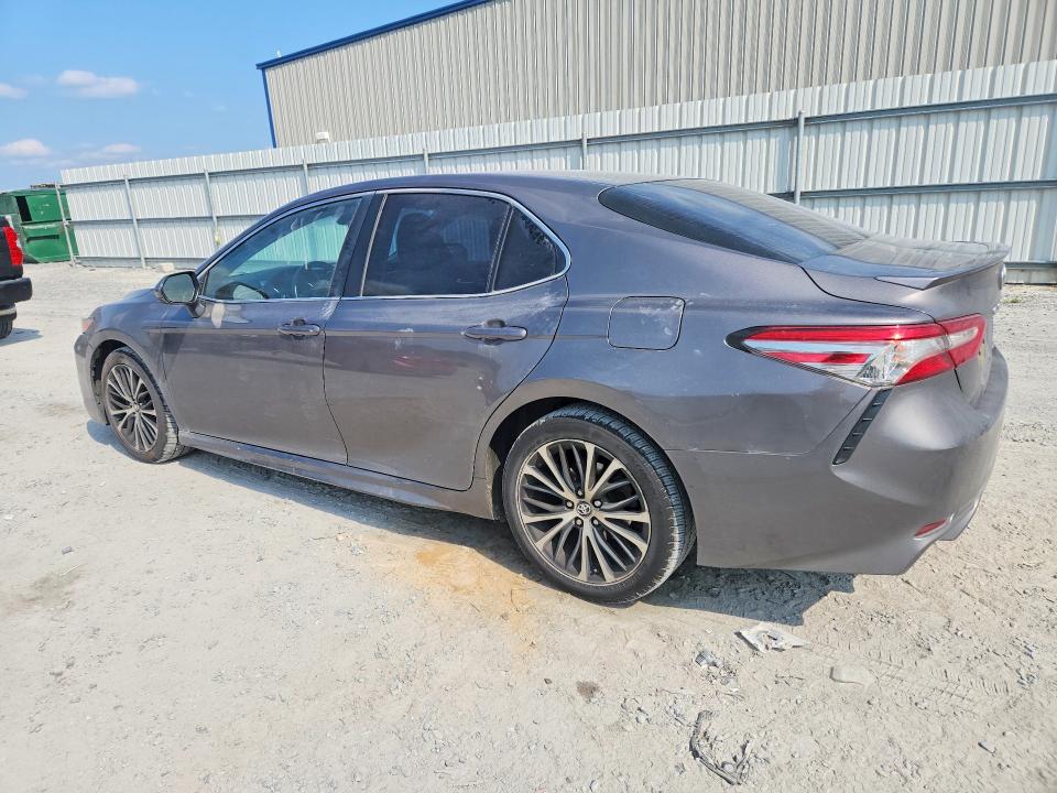 Продаж на аукціоні авто 2018 Toyota Camry, vin: 4T1B11HK7JU118621, номер лоту: 68917506