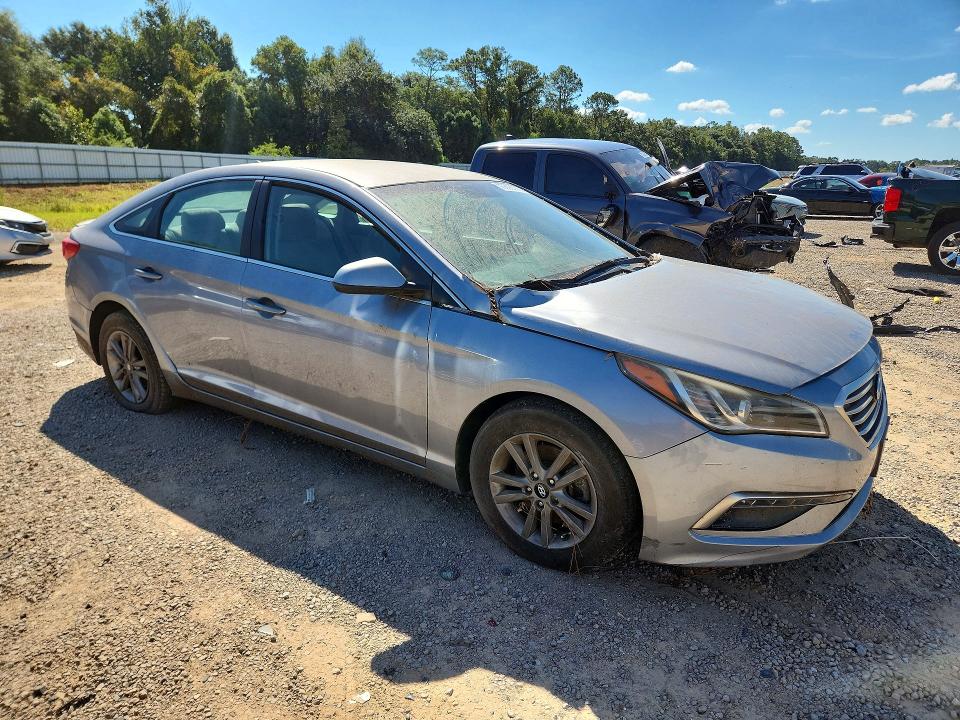 70692306 :رقم المزاد ، 5NPE24AF9FH122264 vin ، 2015 Hyundai Sonata مزاد بيع