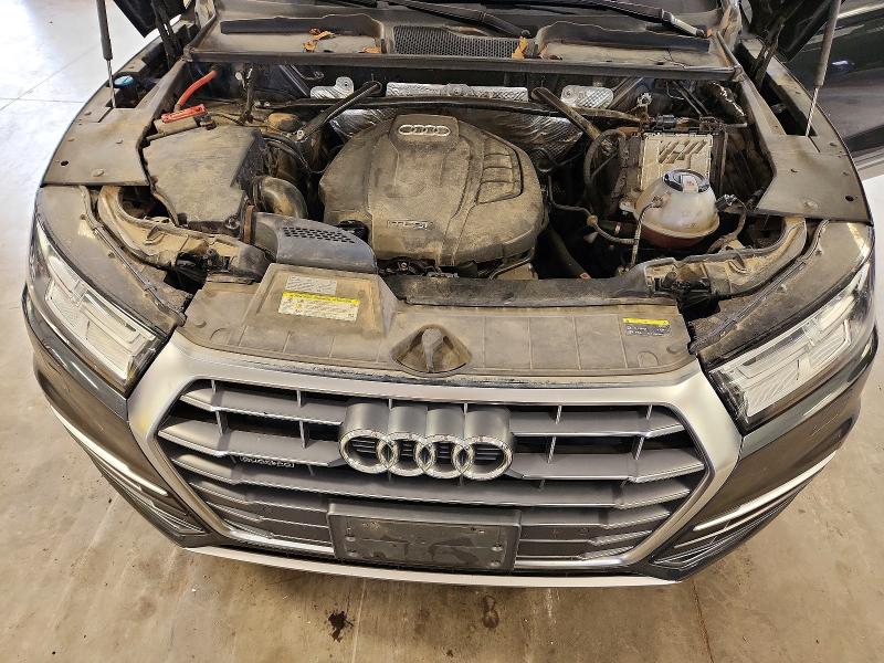 69415676 :رقم المزاد ، WA1BNAFY1J2137137 vin ، 2018 Audi Q5 مزاد بيع