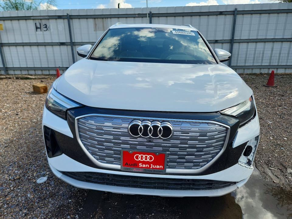 69688506 :رقم المزاد ، WA1BCBFZ4PP026758 vin ، 2023 Audi Q4 E-tron مزاد بيع