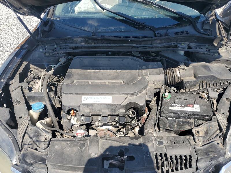 70443046 :رقم المزاد ، 1HGCT2B84EA005790 vin ، 2014 Honda Accord مزاد بيع