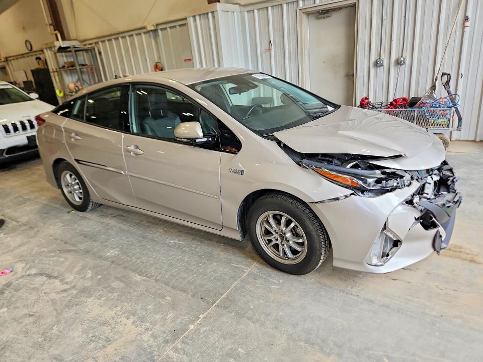 2020 Toyota Prius Prime მანქანა იყიდება აუქციონზე, vin: JTDKARFP1L3126563, აუქციონის ნომერი: 70105966