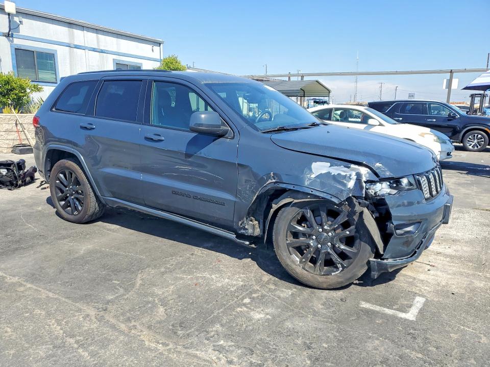 2017 Jeep Grand Cherokee მანქანა იყიდება აუქციონზე, vin: 1C4RJEAGXHC888358, აუქციონის ნომერი: 70491076