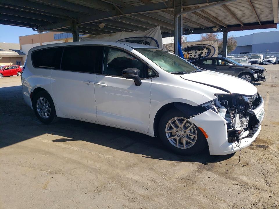 Продажа на аукционе авто 2027 Chrysler Pacifica, vin: 2C4RC1BG5VR594290, номер лота: 70746326