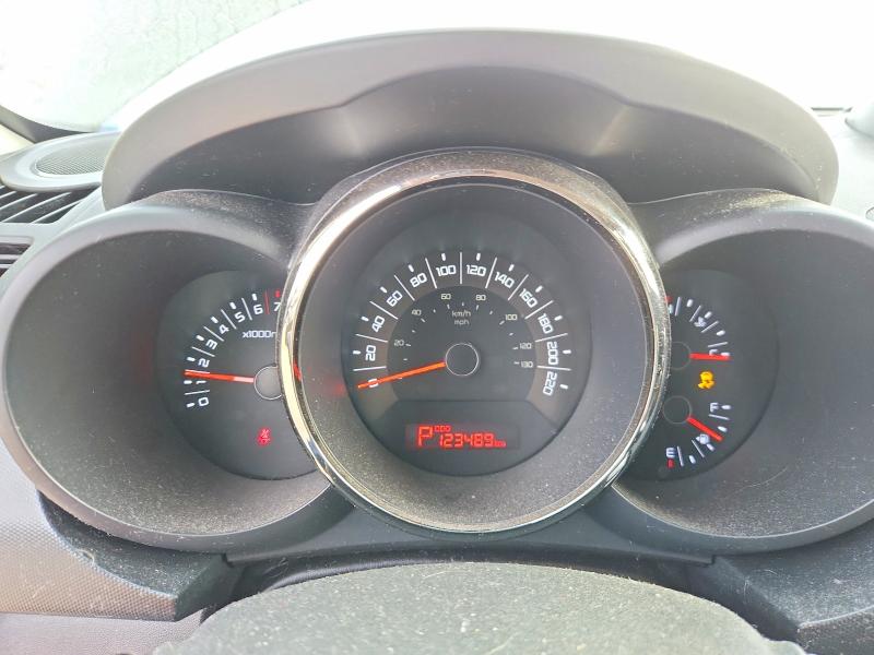 2011 Kia Soul მანქანა იყიდება აუქციონზე, vin: KNDJT2A21B7210270, აუქციონის ნომერი: 69108256