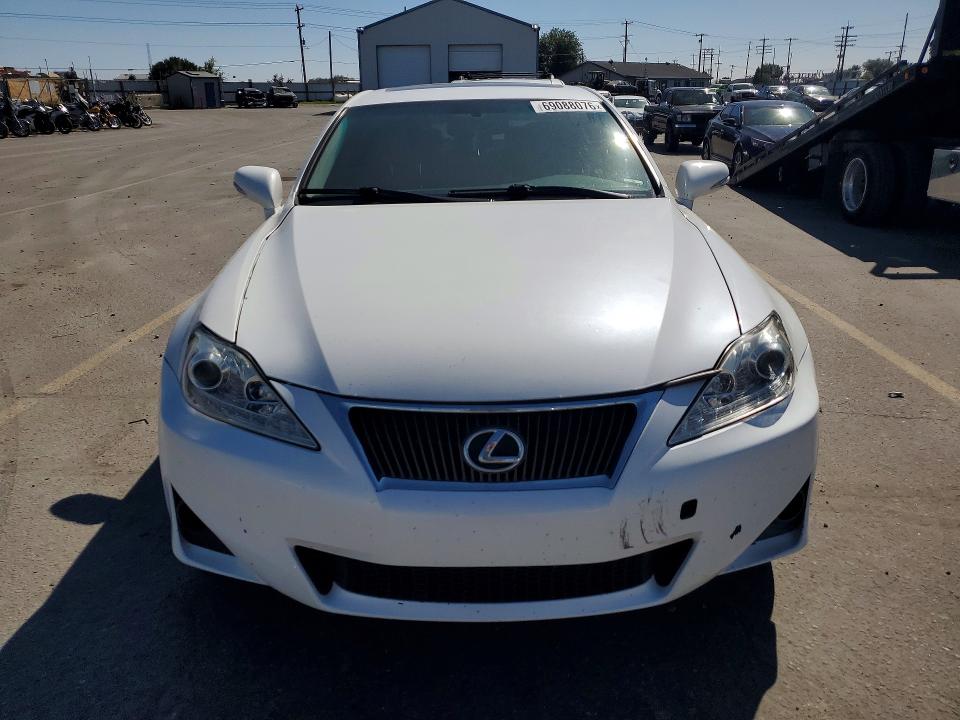69088076 :رقم المزاد ، JTHCE5C21C5002984 vin ، 2012 Lexus Is مزاد بيع