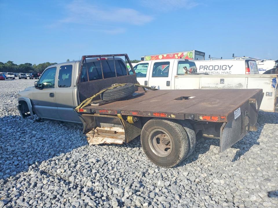 2002 Chevrolet Silverado მანქანა იყიდება აუქციონზე, vin: 1GBJC39GX2F115531, აუქციონის ნომერი: 67815776