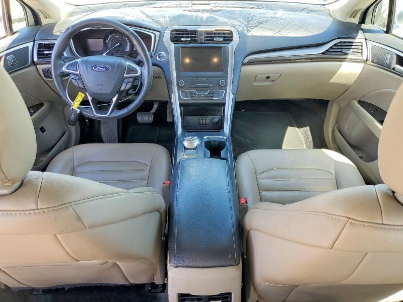 68432586 :رقم المزاد ، 3FA6P0MU2KR235737 vin ، 2019 Ford Fusion مزاد بيع