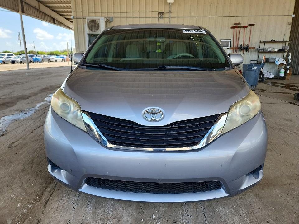 Aukcja sprzedaży 2011 Toyota Sienna, vin: 5TDKK3DC0BS041530, numer aukcji: 69064606