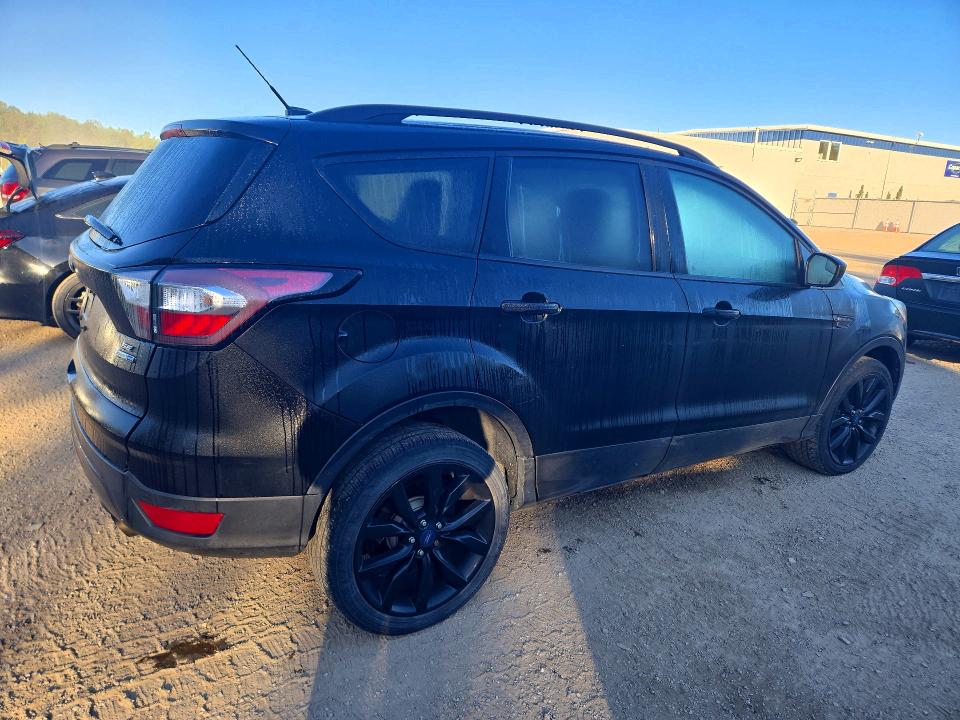 70364716 :رقم المزاد ، 1FMCU9GD9HUD63072 vin ، 2017 Ford Escape مزاد بيع