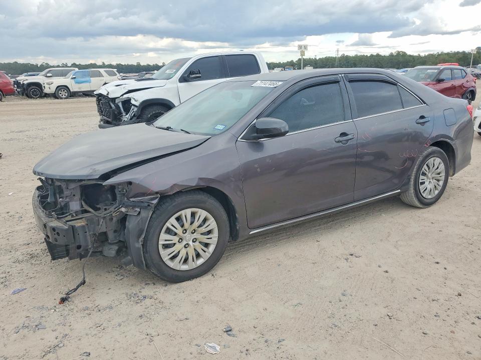 71147466 :رقم المزاد ، 4T1BF1FK6EU380513 vin ، 2014 Toyota Camry مزاد بيع