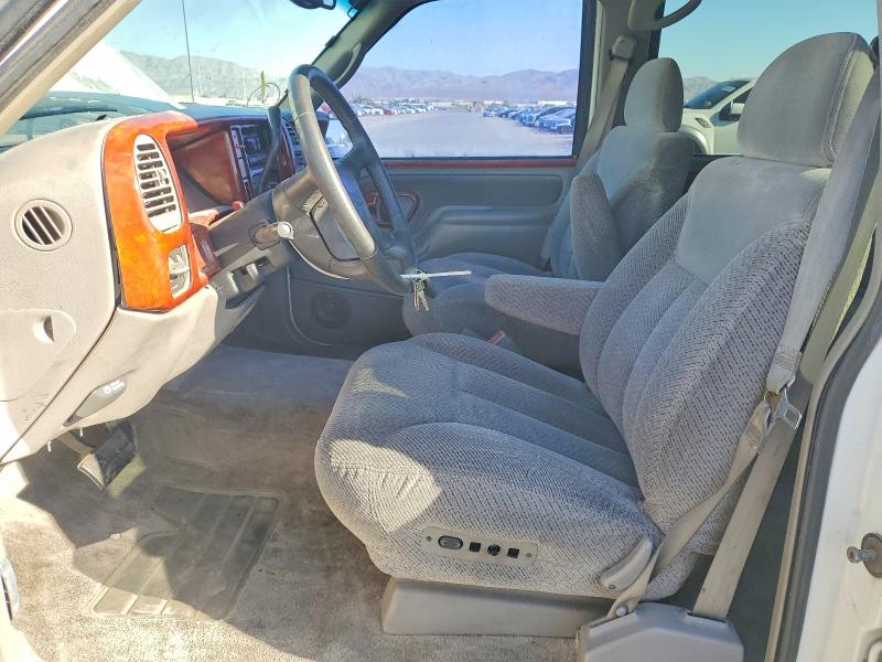 Продажа на аукционе авто 1997 Gmc Suburban, vin: 1GKGC26J6VJ738229, номер лота: 68447936