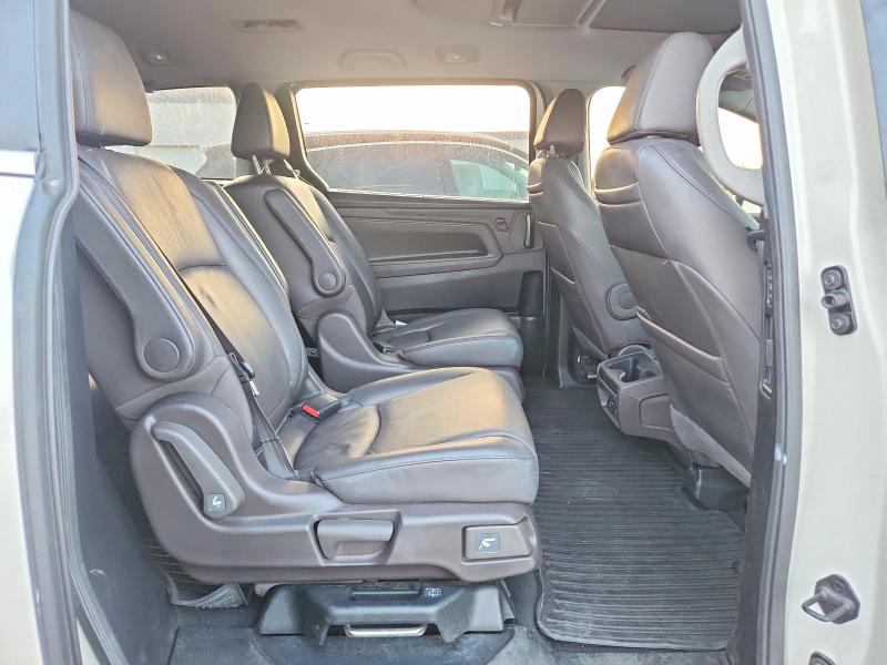 69583896 :رقم المزاد ، 5FNRL6H71JB099420 vin ، 2018 Honda Odyssey مزاد بيع