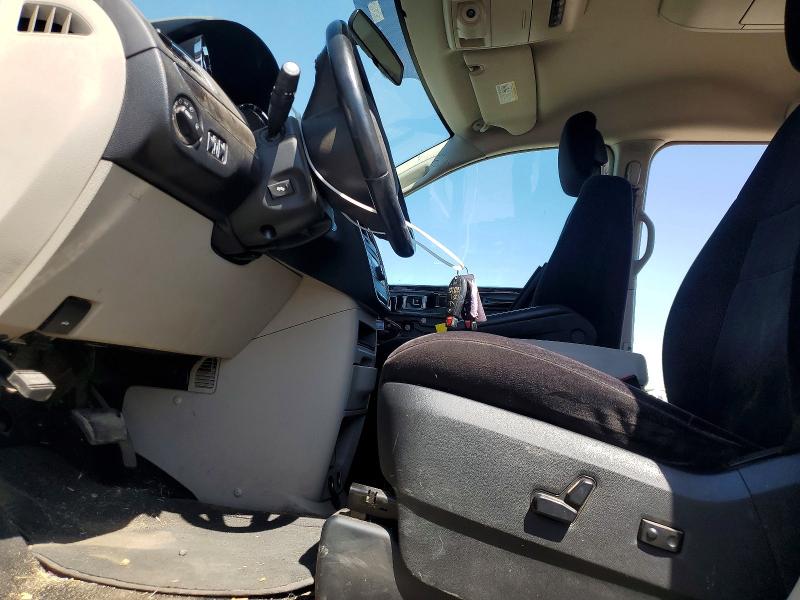 67679356 :رقم المزاد ، 2A4RR5DG2BR611359 vin ، 2011 Chrysler Town & Country مزاد بيع