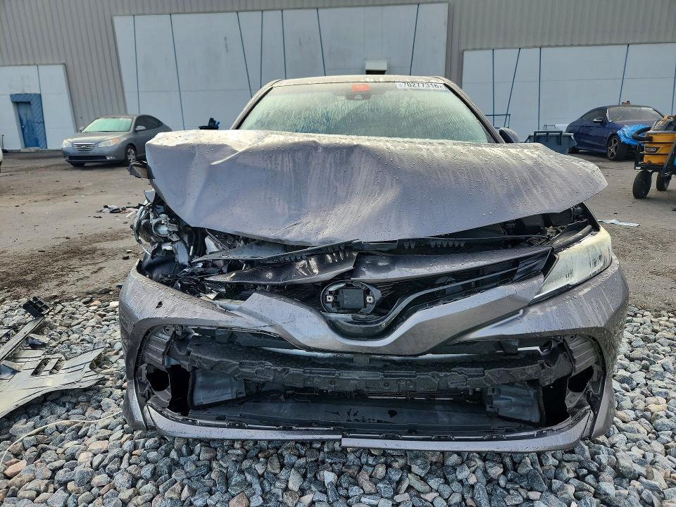 2018 Toyota Camry მანქანა იყიდება აუქციონზე, vin: 4T1B11HK5JU153836, აუქციონის ნომერი: 70277316