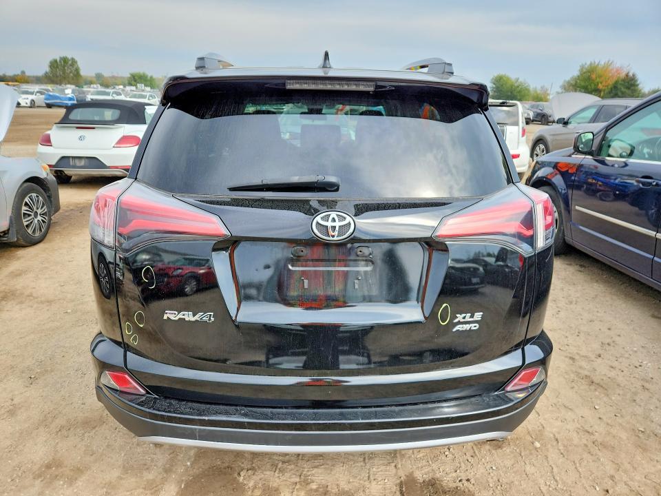 2018 Toyota Rav4 მანქანა იყიდება აუქციონზე, vin: 2T3RFREV4JW828337, აუქციონის ნომერი: 71221286