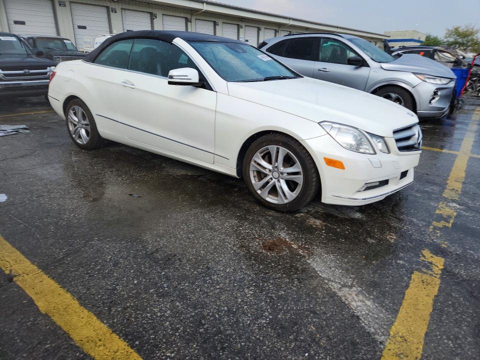 Продажа на аукционе авто 2011 Mercedes-benz E, vin: WDDKK5GFXBF080696, номер лота: 69697696