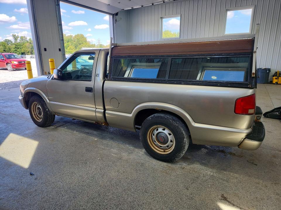 68940216 :رقم المزاد ، 1GTCS14H938251201 vin ، 2003 Gmc Sonoma مزاد بيع