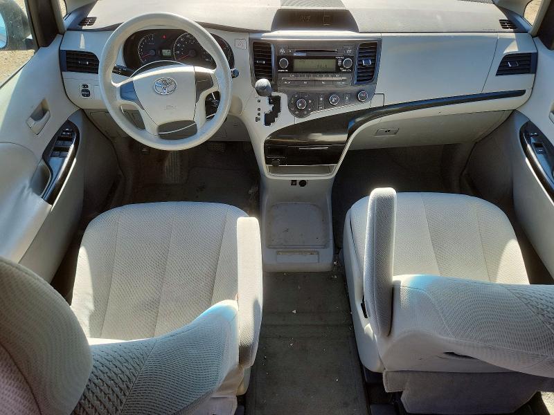 69613216 :رقم المزاد ، 5TDKA3DC6BS004453 vin ، 2011 Toyota Sienna مزاد بيع